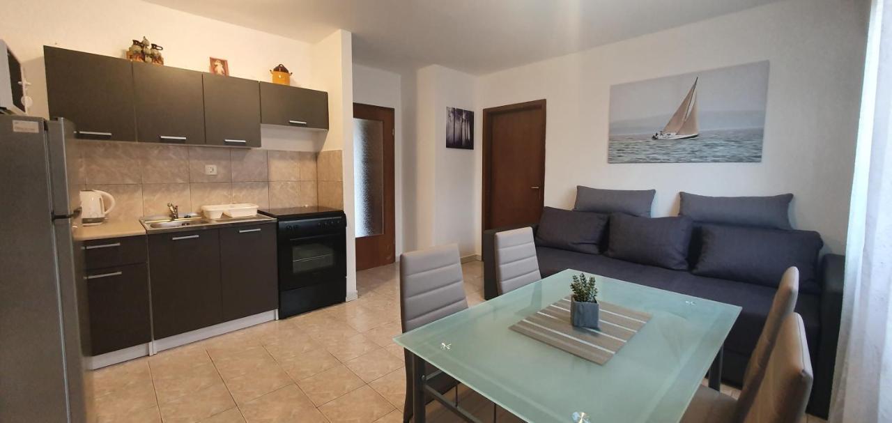 Apartments Kolak Rogoznica  Eksteriør billede